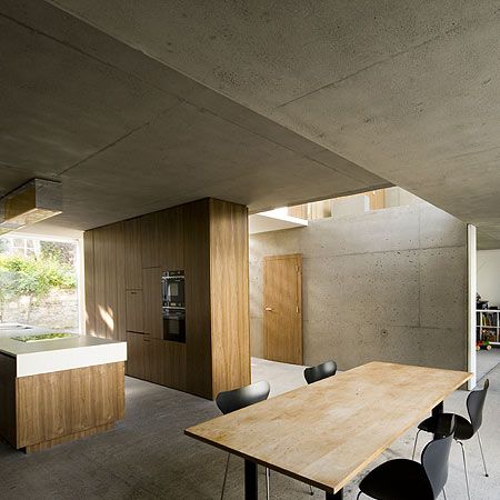 Irish Architecture, White Wood Kitchens, Concrete Interiors, Wood And Concrete, Concrete Walls, Concrete Wood, Modern Cottage, Holiday House, Zadar