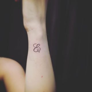 E Letter Tattoo, Tattoo Ghost, Fonts For Tattoos, Monogram Tattoo, Meaningful Wrist Tattoos, E Letter, Letter Tattoo, Initial Tattoo, Pretty Tattoos For Women