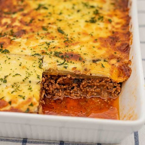 The BEST Keto Moussaka Recipe – Delicious Greek Eggplant Lasagna Keto Moussaka, Easy Keto Lasagna, Easy Blueberry Bread, Greek Eggplant, Keto Greek, Dinner Recipes Ideas, Lamb Casserole, Easy Keto Dinner Recipes, Moussaka Recipe