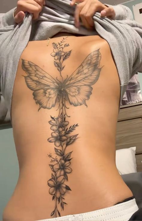 Backpiece Tattoo, Tato Jari, Bauch Tattoos, Cute Hand Tattoos, Pretty Hand Tattoos, Tasteful Tattoos, Spine Tattoos For Women, Tattoos For Black Skin, Pretty Tattoos For Women