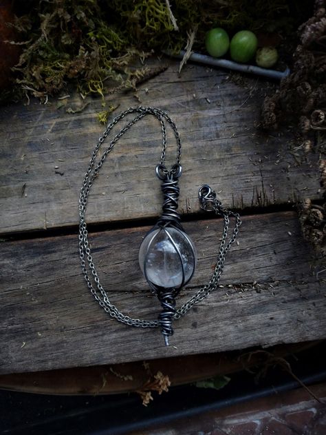 Talisman Aesthetic, Hades Jewelry, Ravens Aesthetic, Witchcraft Necklace, Floating Land, Dark Palace, Fantasy Jewelry Necklace, Orb Of Light, Light In Darkness