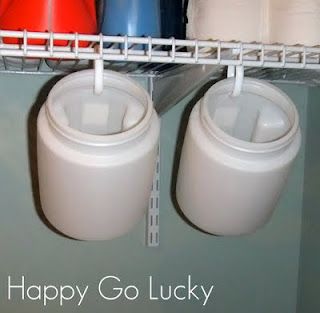 Empty coffee cans (or something jar-like) and shower hooks for extra pantry storage Shower Storage Solutions, Shoe Organization Diy, Dollar Store Finds, Shower Storage, Shower Hooks, Plastic Container Storage, Ikea Storage, Kitchen Storage Containers, Creative Storage