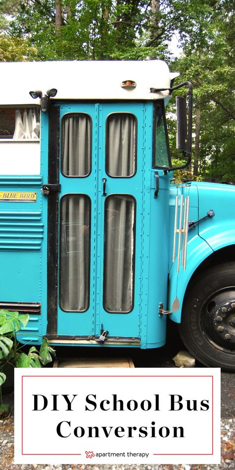 School Bus Tiny House, School Bus Camper, School Bus House, Converted School Bus, Converted Bus, Old School Bus, Bus Living, Short Bus, School Bus Conversion