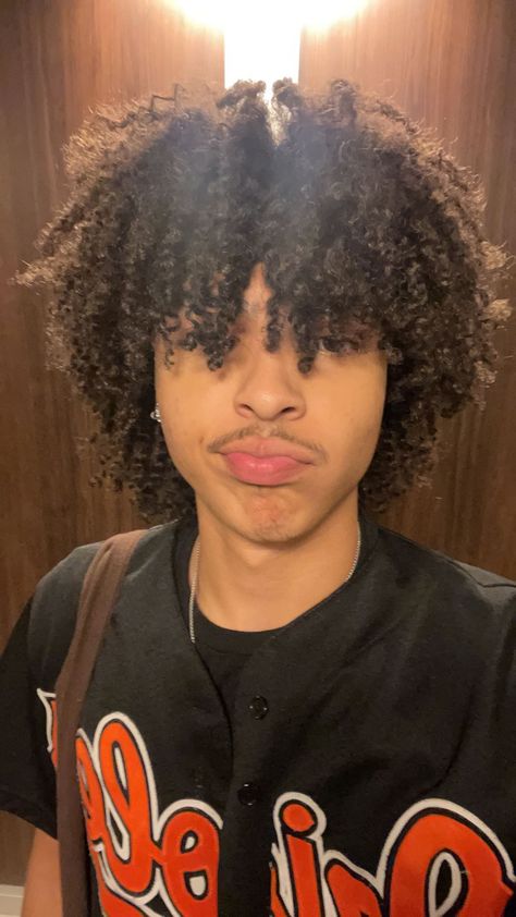 Dominican Haircuts Boys, Mixed Guys Hairstyles, Curly Hairstyles For Men Black, 4c Curls Men, Guys With Afros, Guy Curly Hairstyles, Mixed Curly Hair Boys, Coily Hair Men, Blasian Hair