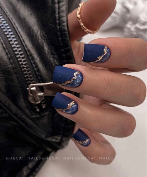 Midnight Blue And Gold Nails, Navy Nails With Gold, Acrylic Nails Navy Blue And Gold, Navy And Rose Gold Nails, Navy And Gold Manicure, Navy Blue Nails With Gold, Navy Blue And Gold Gel Nails, Dark Blue And Gold Nails, Blue Gold Manicure