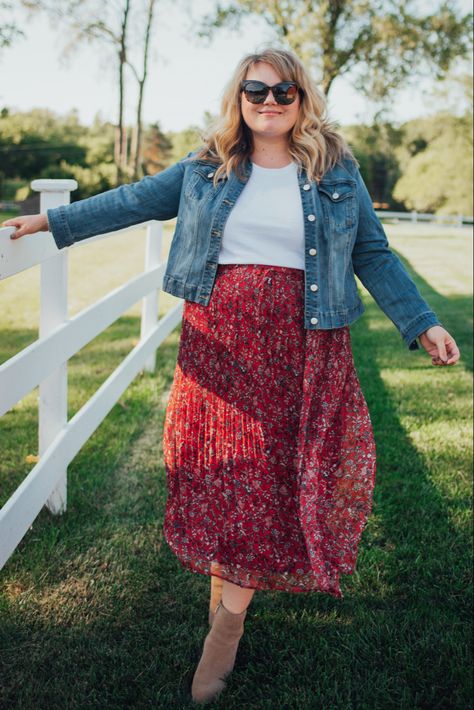 Midi Skirt Fall Plus Size, Fall Plus Size Dress, Cute Plus Fall Outfits Plus Size, Boho Skirt Outfit Plus Size, Plus Size Modest Skirt Outfits, Plus Size Boho Skirt, Fall Dress Outfit Plus Size, Plussize Outfit Ideas Fall, Plus Size Boho Professional