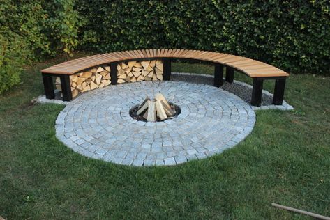 Fire Pit Bench, Fire Pit Plans, Outdoor Fire Pit Seating, Design Per Patio, Fire Pit Seating Area, Pergola Diy, Outdoor Fire Pit Designs, Cool Fire Pits, Fire Pit Furniture