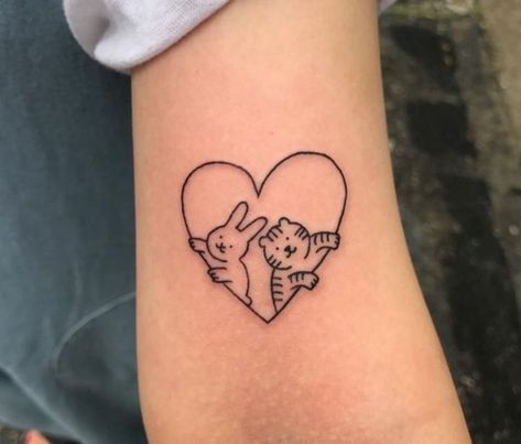 Omerta Tattoo, Dainty Tattoos, Mia 3, Aesthetic Tattoo, Little Tattoos, Simplistic Tattoos, Small Tattoo, Skin Art, Piercing Tattoo