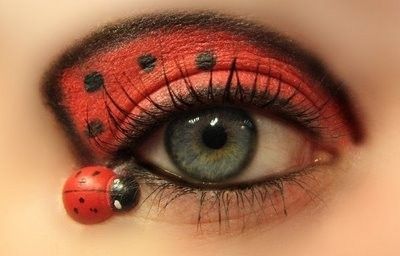 Mariquita! Lady Bug Makeup, Bug Costume, Funky Makeup, Ladybug Costume, A Ladybug, Halloween Make Up, Halloween Make, Costume Makeup, Eye Art