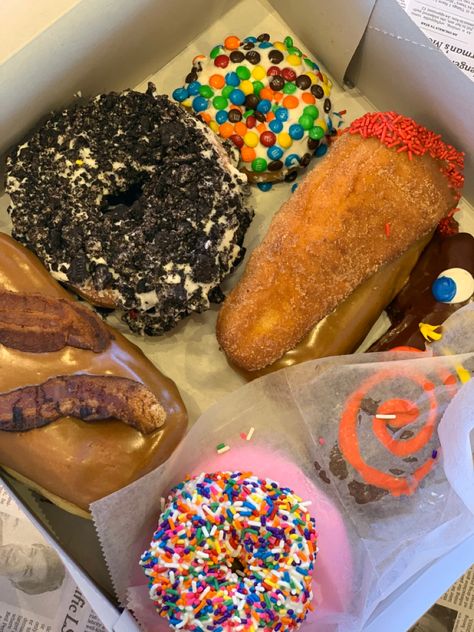 #doughnut #treats #food #foodie #donut #voodoodoighnut #tasty #breakfast #guiltypleasure #dessert #oregon #oregonfood #cheatmeal Voodoo Donuts, Voodoo Doughnut, Aesthetic Foods, I Want Food, Food Coma, Vanilla Coffee, Food Board, Food Obsession, Food Cravings