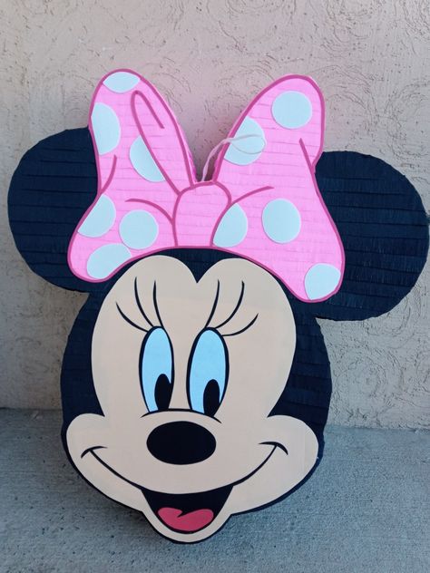 Minnie Mouse Pinata, Princess Jasmine Birthday Party, Minnie Mouse Theme Party, Minnie Mouse Birthday Party Decorations, Birthday Pinata, Disneyland Birthday, Jasmine Birthday, Minnie Birthday Party, Minnie Cake