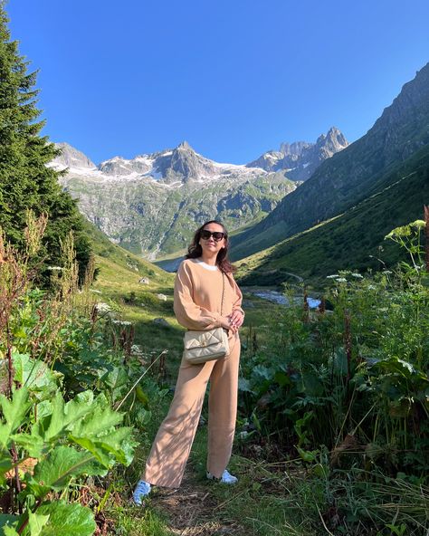 Spent an unforgettable day in Switzerland 🇨🇭 | Soaked in the breathtaking views from the top of Interlaken, with the Swiss Alps and the stunning emerald-colored lake below 🌄 | Watched paragliders soaring through the sky | The drive from Italy to Interlaken was thrilling, navigating cliffs and mountain roads 🏞️ | Huge shoutout to John Henry and Alan for driving us around, we couldn’t have done it without you! | And finally, found the big white Toblerone chocolate I’ve been missing since leavin... Switzerland Fall, Knit Set Outfit, Toblerone Chocolate, Lounge Sets For Women, Chic Travel Outfit, Interlaken Switzerland, Mountain Roads, Knit Lounge Set, Fashion Travel Outfit