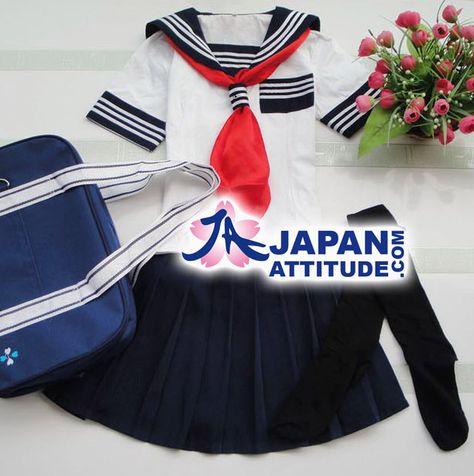 Tenue écolière japonaise cosplay bleue/noire avec foulard rouge Diy Cosplay, Japanese School, Cosplay Diy, Cosplay Characters, Cosplay Ideas, Blue And Black, Cosplay Anime, Cheer Skirts, Cosplay Costumes