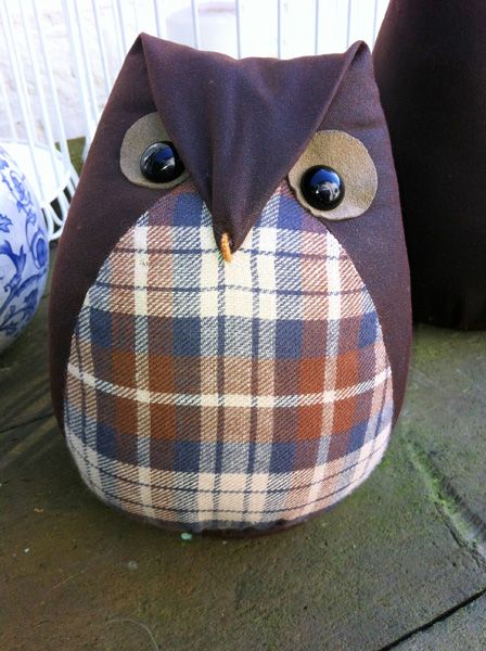 Owl Doorstop, Sew Projects, Owl Crafts, Eye Patches, Button Eyes, Wool Projects, Check Fabric, Glass Christmas Tree, Country House Decor