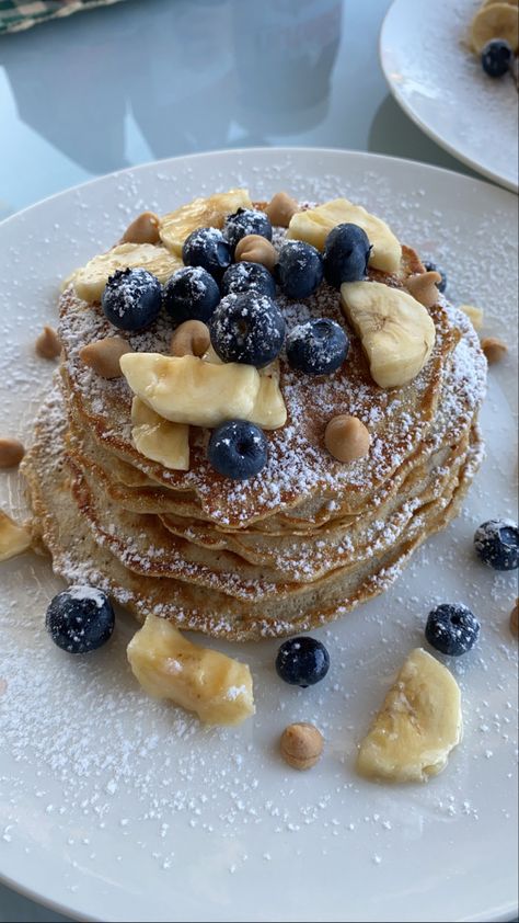 Oatmeal banana panckes #breakfast #pancakes #yummy Pancake Banana, Pancakes With Banana, Pancake Roll, Oatmeal Banana, Banana Pancake, Bakery Foods, Breakfast Aesthetic, Banana Breakfast, Oatmeal Pancakes