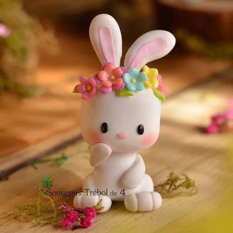 Polymer Clay Easter Ideas, Superclay Craft, Different Hobbies, Easter Clay, Clay Crafts For Kids, Clay Keychain, Fondant Animals, Clay Diy Projects, Fondant Figures