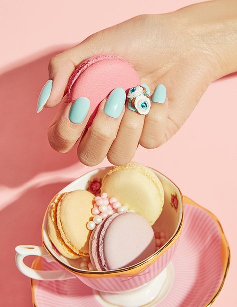 Olle Studio on Behance Manicure Photo Ideas, Nail Photography, Big Family Photos, Jewelry Product Shots, Jewelry Photography Styling, Asian Nails, Hand Photography, Pink Boutique, Food Poster Design