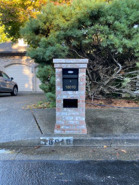 Lake Oswego Brick mailbox - Portland - by GO bricklaying | Houzz Country Mailbox, Stone Mailbox, Brick Mailbox, Home Mailboxes, Large Mailbox, Vista House, Mailbox Design, Pools Backyard Inground, Mailbox Post