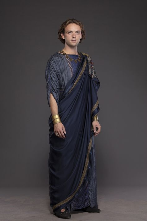 Sun God Robes, Male Medusa Costume, Roman Emperor Costume, Greek Myth Costume, Greek Gods Clothes, Greek Robes Men, Roman Toga Male, Greek Toga Men, Greek Ancient Clothing