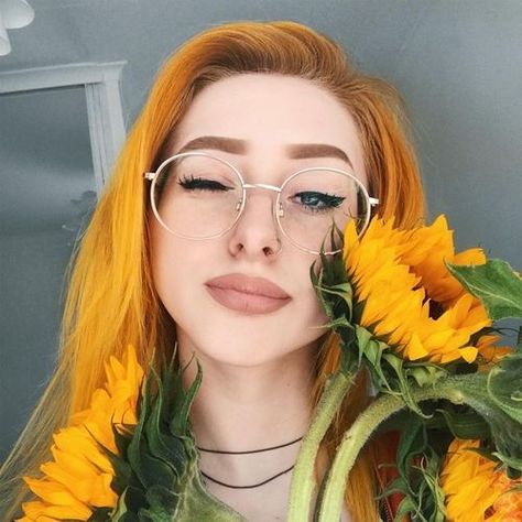 lovescenehair:  more hairstyles on ig @colours_and_hair Yellow Hair Girl, Hair Colorful, Sunflower Yellow, Yellow Hair, Hair Girl, Bob Wig, Grunge Hair, Mellow Yellow, Short Bob