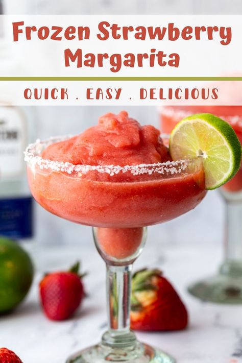 This Strawberry Frozen Margarita comes together quickly all in one blender and is perfect for serving a crowd! So simple and delicious! Frozen Alcoholic Drinks Recipes, Frozen Strawberry Margarita, Strawberry Margarita Recipe, Desserts Summer, Frozen Margarita, Frozen Cocktail Recipes, Frozen Strawberry, Frozen Margaritas, Strawberry Margarita