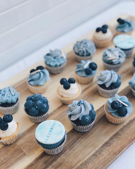 Cupcake Icing Designs, Boy Cupcakes, Baby Boy Cupcakes, Adult Birthday Party Favors, Cupcakes For Boys, Icing Design, Blue Cupcakes, Diy Desserts, Cupcake Icing