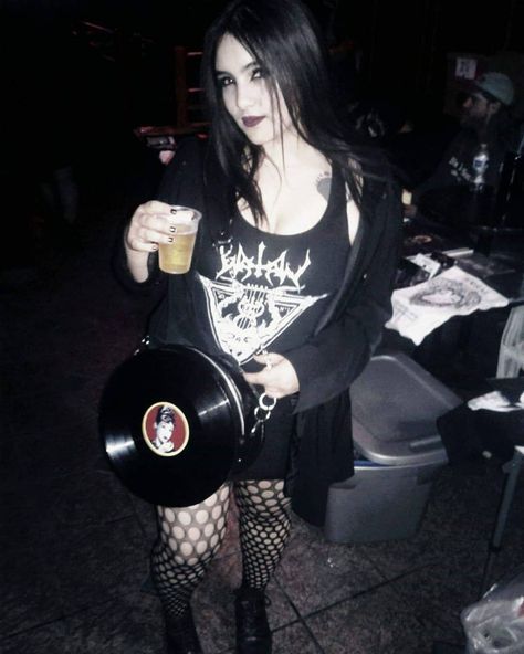 #blackmetalgirl black metal girl #trueblackmetalgirl true black metal girl #blackmetalwoman black metal woman Black Metal Women, Metal Girl Aesthetic, Metal Head Girl, Metalhead Girl Outfits, Metal Girl Outfit, Black Metal Style, Alt Summer, Alt Summer Outfits, Alternative Subcultures