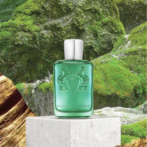 Greenly Eau de Parfum - the NEW release from Parfums de Marly - find out more about this NEW fragrance. Givenchy Jeans, Popular Perfumes, Parfums De Marly, Celebrity Perfume, Perfume Brands, Perfume Gift Sets, 30 Gifts, New Fragrances, Mens Fragrance