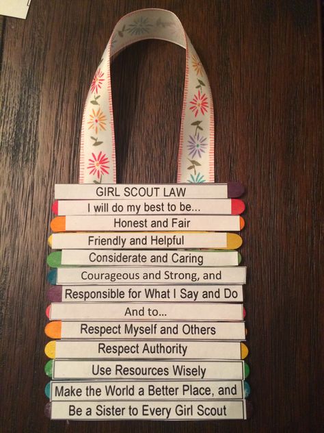 Girl Scout Hangers, Girl Scout Holiday Crafts, Girl Scout Law Activities, Girl Scout Ideas Activities, Girl Scout Craft Ideas, Girl Scout Promise Craft, Girl Scout Law Craft, Girl Scout Activity Ideas, Girlscout Swaps