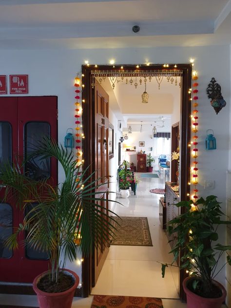 Entrance Lighting Ideas, Diwali Lighting, Diwali Aesthetic, Door Lighting, Indian Room, Entrance Lighting, Indian Room Decor, Festival Aesthetic, Main Entrance Door Design