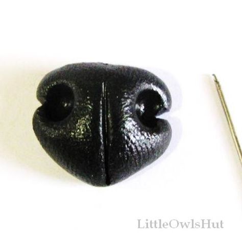 How to make a nose using polymer clay | LittleOwlsHut Amigurumi patterns crochet and knitting Polymer Clay Needle Felting, Polymer Clay Wolf Tutorial, Animal Noses, Clay Bear, Stuffed Bears, Glass Pebbles, Needle Felted Dog, Needle Felting Tutorials, Dog Nose