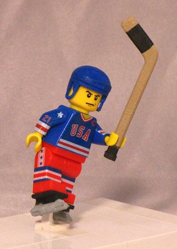 Lego Hockey Lego Hockey, Lake Placid Olympics, Hockey Aesthetic, Easy Lego Creations, Usa National Team, Lego Decorations, Ducks Hockey, Hockey Rules, Hockey Party