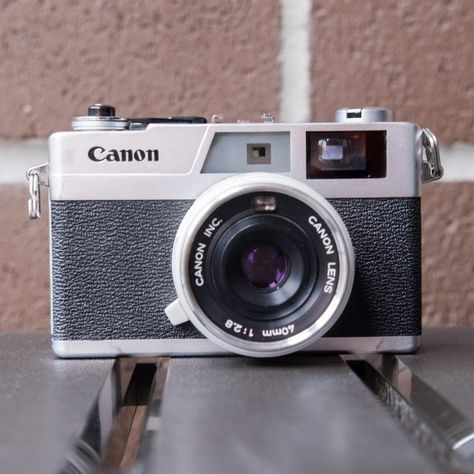 5 Fun Affordable 35mm Film Cameras For You To Try #filmphotography #film Affordable Film Camera, 35 Mm Film Camera, Best 35mm Film Camera, Cheap Film Cameras, Best Film Cameras, Top 10 Films, Film Camera Photography, Vintage Film Camera, Film Photography 35mm