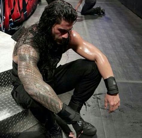 Roman Reigns / Leakee / Leati Joseph Anoa'i Roman Reigns Tattoo, Roman Reigns Dean Ambrose, Roman Reigns Family, Roman Reigns Smile, Roman Reigns Wwe Champion, Joe Anoaʻi, World Heavyweight Championship, Wwe Roman Reigns, Wwe World