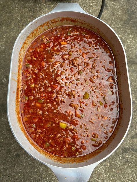 Louisiana’s Best Recipes-Cajun, Creole, and Southern | Uncle Rob’s Chili (from the Rouses website) Louisiana Chili Recipe, Cajun Chilli, Cajun Chili Recipe, Cajun Recipes Louisiana Authentic, Cajun Chili, Cajun Recipes Louisiana, Roaster Recipes, Chili With Beans, Chili Oil Recipe