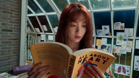 Dr. Romantic, Gong Hyo Jin, Lee Sung Kyung, Medical School Motivation, Sung Kyung, Bae Suzy, Lisa Rosé, Lee Sung, Ukelele