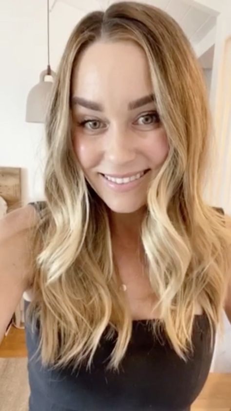 Lauren Conrad Beaury interview late 2020 Ombre Bayalage, Lauren Conrad Beauty, Lauren Conrad Hair, Dramatic Eyes, Pretty Hands, Cosmetics Brands, Beauty Business, Lc Lauren Conrad, Pick One