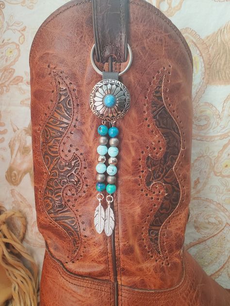 Deer Horn Jewelry, Cowboy Boot Crafts, Purse Charms Diy, Leather Jewelry Making, Western Crafts, Boot Bracelet, Palm City, Silver Boots, Boot Toppers