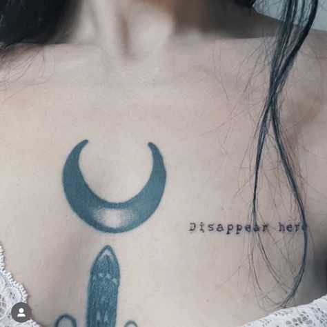 Upside Down Moon Tattoo, Moon Chest Tattoo, Tattoo Easy, Crescent Moon Tattoo, Chest Tattoo, Moon Tattoo, Back Tattoo, Upside Down, Crescent Moon