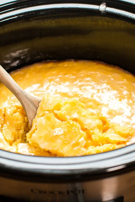 Slow Cooker Lemon Spoon Cake Cake Mix Uses, Lemon Dishes, Cook Desserts, Slow Cooker Cake, Crockpot Desserts, Spoon Cake, Magical Slow Cooker, Slow Cooker Recipes Dessert, The Magical Slow Cooker