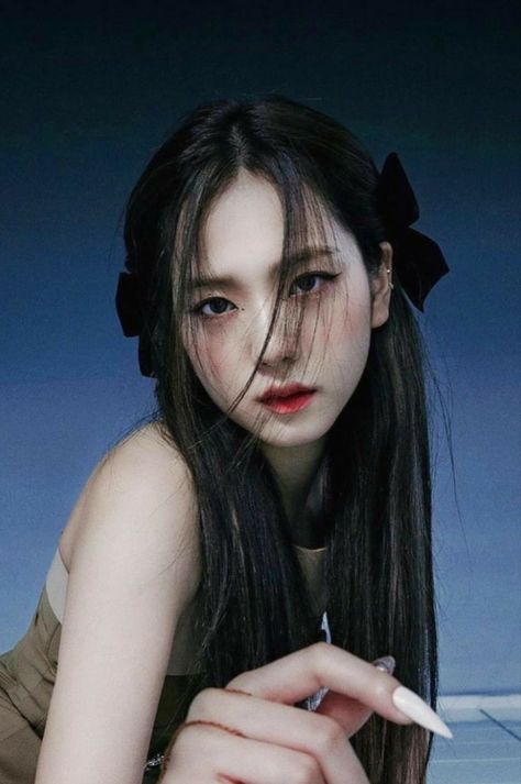 Black Pink Background, Photographie Portrait Inspiration, Blackpink Members, Your Hairstyle, Black Pink Instagram, Latest Hairstyles, Kim Jisoo, Blackpink Photos, Look Your Best