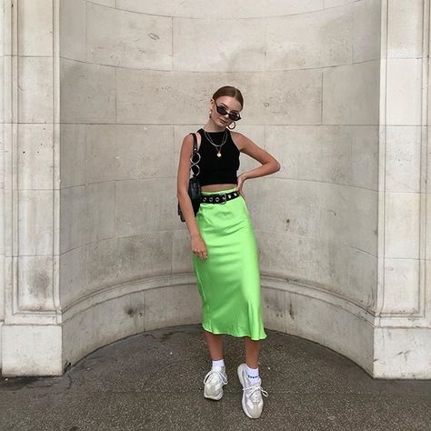 neon satin skrit outfit #streetstyle Slip Dress Outfit Aesthetic, Slip Dress Outfit Night, Green Satin Skirt Outfit, Dress Outfit Aesthetic, Nyc Spring Outfits, Green Satin Skirt, Lime Green Skirt, Satin Skirt Outfit, Slip Dress Outfit