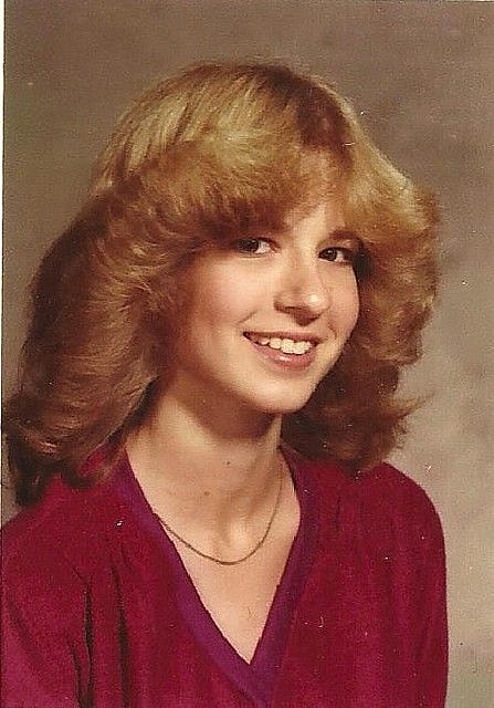 70s Feathered Hair Straight, 70s Womens Hair, 1970s Haircut, 70s Feathered Hair, 60s 70s Hair, 70s Haircut, 80s Hair Tutorial, 1970 Hairstyles, 1970 Hair