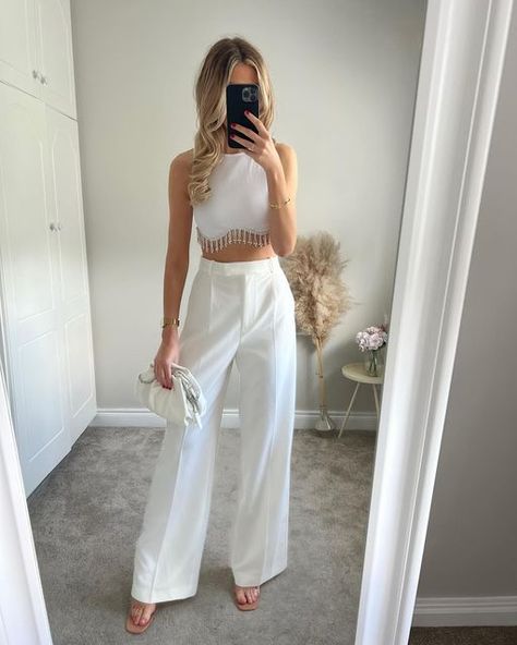 Deirdre Phelan on Instagram: "Long time no static post😂 How nice are these Zara trousers! Still in love with them 😍🫶🏼 - will add codes to my story!" Birthday Dresses For Ladies, Elegant Birthday Dresses, Best Birthday Dresses, White Trousers Outfit Classy, Zara Dress Outfit, Outfit Formal Mujer, White Outfits For Women, White Party Outfit, Dresses For Ladies