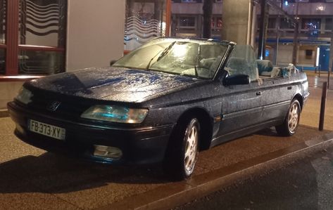 Peugeot 605 : la Police tombe sur une insolite version cabriolet https://lesvoitures.fr/peugeot-605-police-nationale/ #605Cabriolet, #LeMans, #Peugeot, #Peugeot605, #Peugeot605Cabriolet, #PoliceNationale Peugeot, Suv Car, Suv, Vehicles