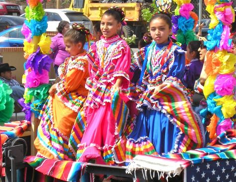 Alpine Texas, 5 De Mayo, Parade Float, Big Bend, Mexico Wedding, Latin America, Entertainment Food, Photo Contest, Party Decor