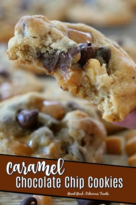 Chocolate Chip Caramel Walnut Cookies, Caramel Pieces Recipe, Chewy Caramel Cookies, Christmas Cookies Caramel, Chocolate Chip Salted Caramel Cookies, Chocolate And Caramel Cookies, Best Fall Cookies Recipes, Chocolate Chip And Caramel Cookies, Christmas Cookies With Caramel