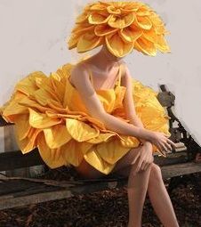 Rose Costume, Marigold Dress, Flower Costume, Black Halloween Dress, Costume Fashion, Dress Halloween Costume, Design Flower, Fashion Inspiration Design, Floral Color