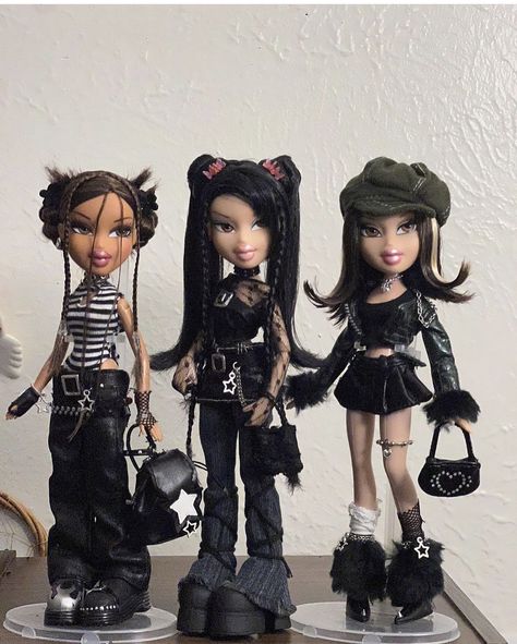 Baret Outfit, Bratz Y2k, Bratz Aesthetic, Hot Halloween, Bratz Doll Outfits, Brat Doll, Bratz Girls, Bratz Inspired Outfits, Doll Aesthetic