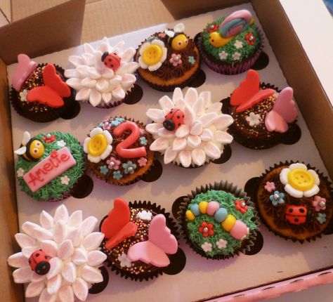 Garden / bug themed cupcakes for birthday girl, Amelie. Bug 1st Birthday, Cupcakes For Birthday, Bug Themed Party, Bug Birthday Cakes, Bug Cupcakes, Novelty Cupcakes, Bug Garden, Bug Birthday Party, Fairy Cupcakes